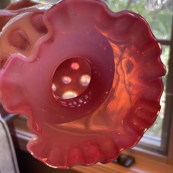 Vintage Fenton cranberry opalescent coin dot spot ruffled top vase, stunning! - Picture 6 of 13